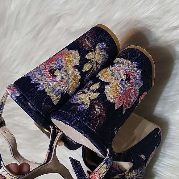 Strategia Platform Shoes - Picture 5 of 8